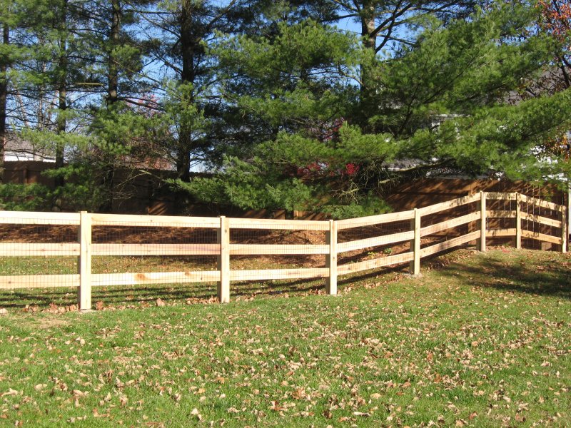 Kentucky Post and Board Fences